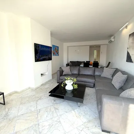 Puerto Banus Penthouse * Marbella